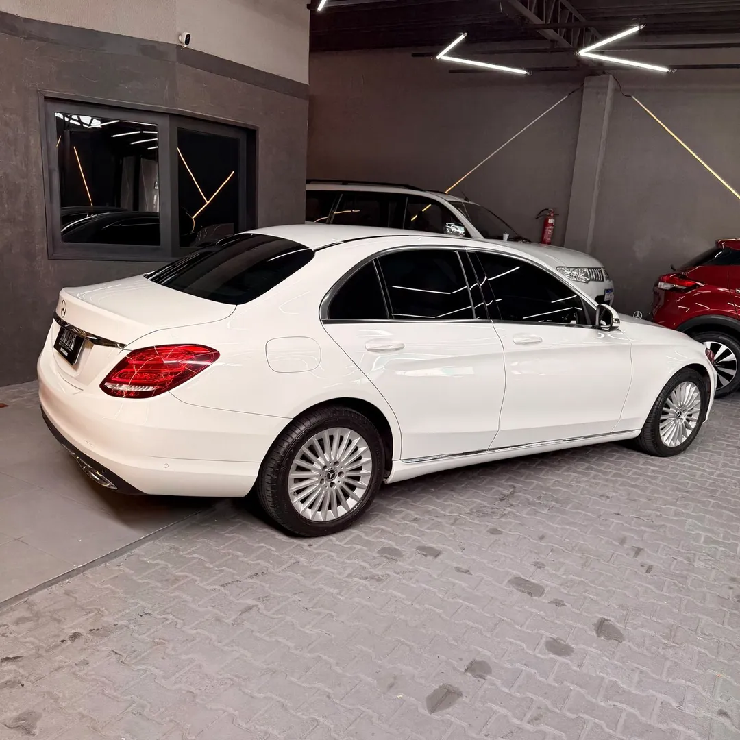 Mercedes-Benz C 180 2018, foto 4 de 7